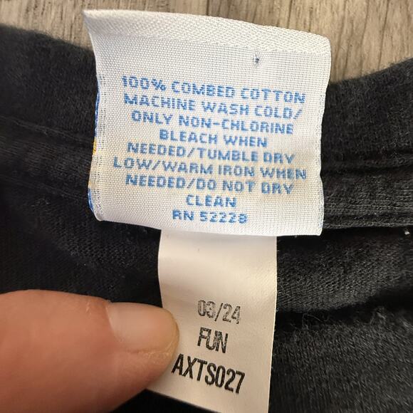 Bob Marley Legend Graphic T-Shirt, Vintage Style, Crazy Shirts Label, Black - Picture 4 of 7